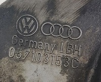 фото thumb №5, Крышка корпус audi a8 3.3 tdi 057103153c