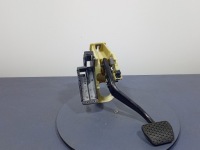 фото thumb №1, Bmw 6 f12 f13 педаль основа гальма 6782665