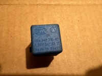 фото thumb №3, Реле mercedes w168