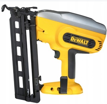 РАСПРОДАЖА гвоздезабивателя DC618 DeWalt + аксессуары