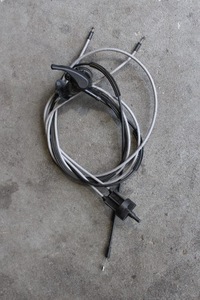 фото thumb №1, Dacia sandero ii троси лампа капот замка регулювання