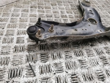 фото thumb №9, Audi q2 - 2017 левая сторона нижний рычаг переднее