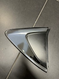 фото thumb №1, Mazda 6 gj 2017 sedan заглушка трикутник правий крила задня