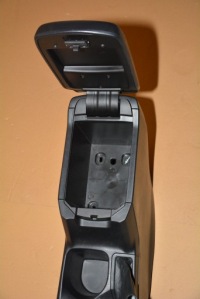 фото thumb №6, Toyota rav4 13-2015r туннель подлокотник