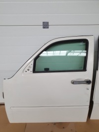 фото thumb №2, Дверь перед задняя левый левый стекло ручка хром r/t dodge nitro