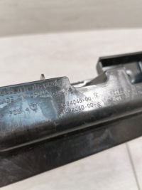 фото thumb №10, Tesla y напрямна бампер задня 1494045-00-e