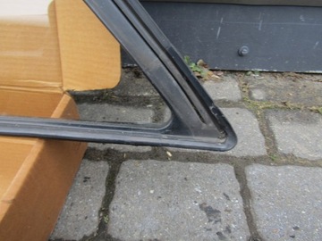 фото thumb №8, 7 mercedes w124 универсал белая левая стекло задняя боковая крыльев + прокладка