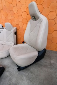 фото thumb №9, Bmw ix i20 салон сидіння диван обшивки тунель пам'ять atelier бежево-сірий