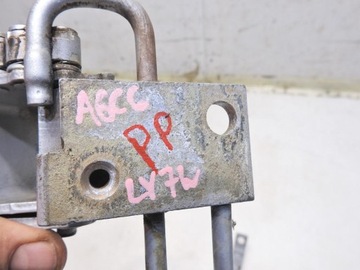 фото thumb №7, Петля петлі двері правий перед ly7w audi a6 c6 8e0831412b