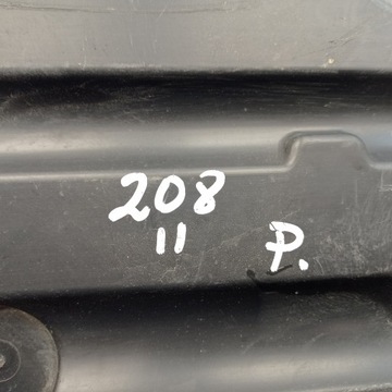 Peugeot 208 II Plate Cover Cope прямо назад 9823546880