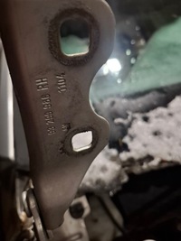 фото thumb №4, Петля капот перед opel meriva a 06r 1.6b lift