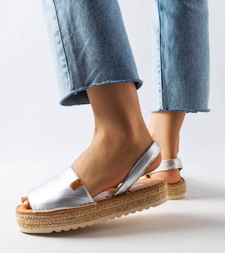 23076 Srebrne espadryle na platformie sandały 40