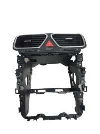 фото thumb №1, Решітка середня обдув vw eos scirocco 1q0819735c