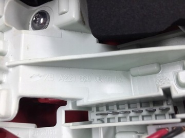 фото thumb №10, Лампа світло led правий зад do mercedes w221 рестайлінг a2218200664 a2218201464