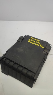 фото thumb №1, Крышка коробка предохранителей volkswagen touran