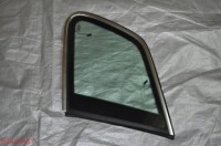 фото thumb №1, Стекло боковая хром левая vw touareg 2013r