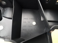 фото thumb №8, Range rover velar l560 направляющая левый бампера заднего