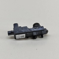 Tesla model 3 2023 права сторона камера на крила бічний Недорого, фото thumb