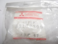 фото thumb №6, Кронштейн полиця задня mitsubishi pajero оригінальний номер mr177399