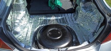 SOUND SOUNDING MAT 2,5 мм БУТИЛОВЫЙ битум ALUBUTYL, придающий жесткость листовому металлу в автомобиле