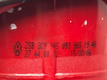 фото thumb №6, Лампа лівий зад vw passat b6 3c0937049j хетчбек 05-11