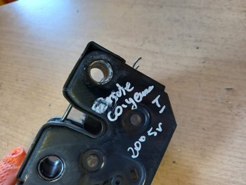 фото thumb №4, Кронштейн ременя замок капота 7l0823509a vw touareg 7l