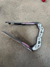 фото thumb №1, Audi a6 c6 lz7q петлі капот комплект