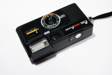 Ретро-камера со вспышкой Fujica Pocket 450