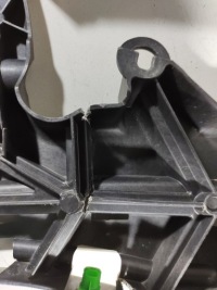 фото thumb №5, Volvo v60 18r- направляющая кронштейн бампера правый задняя