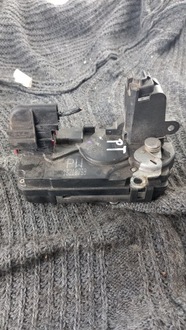 фото thumb №1, Замок правий задня opel zafira b 06r