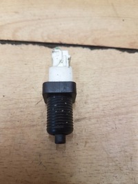 фото thumb №1, Датчик света стоп педали тормоза citroen c8