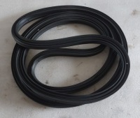 фото thumb №1, Kia sportage 18 прокладка кришки багажника 87321f1000