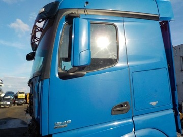 фото thumb №1, Actros mp4 скло