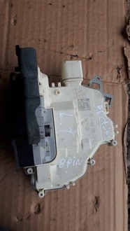 фото thumb №1, A6 c7 рестайлінг замок двері лівий зад 8pin a7 s7 q2 q3