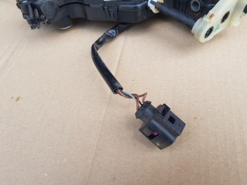 фото thumb №13, Замок двері правих зсувних / vw caddy iii 04-15 / 2k0843654bc справний