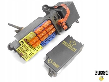 фото thumb №1, Chrysler stratus корпус коробка запобіжників