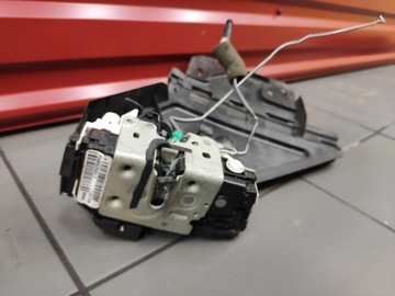 фото thumb №1, Jeep cherokee liberty kk 07-12r замок двері лівий зад оригінал справний