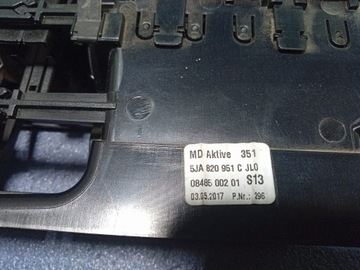 фото thumb №5, Skoda rapid решётка воздуховод средняя 5ja820951c