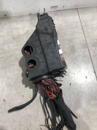 Коробка запобіжників mercedes-benz 380 560sec c126 1265400650 Недорого, фото thumb