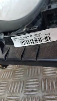 фото thumb №7, Mercedes w203 подлокотник туннель