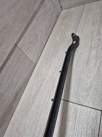 фото thumb №5, 11533. taycan прокладка поріг двері правий перед 9j1837640