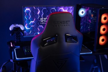 Игровое кресло Sense7 из экокожи с поворотным ковшом