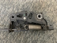 фото thumb №9, Ford mustang mach-e gt rwd 21r трос замок замка капота оригинал