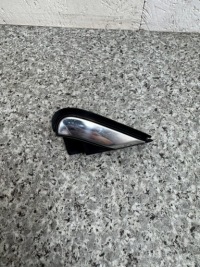 фото thumb №1, Треугольник заглушка крыла левая forester v 2019-2023