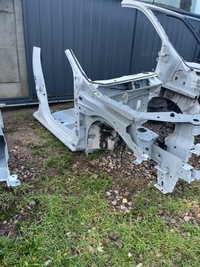 фото thumb №1, Чверть передня перед права лонжерон фартух стійка dacia duster ii fl