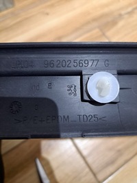 фото thumb №7, Молдинг дверь передних peugeot 306 9620256977g