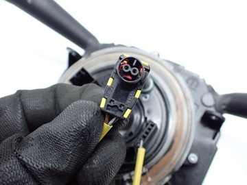 фото thumb №13, Рулевой/подрулевой переключатель лента комбинированный 28584963 07356700700 fiat 500x 17r