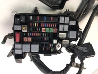 фото thumb №10, Toyota auris ii 1.8 hyb коробка запобіжників 82662-02590