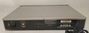 NAD C422 - AM/FM тюнер + орг. пакет