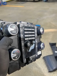 фото thumb №4, Volvo v60 13r- панель радіо кондиціонера